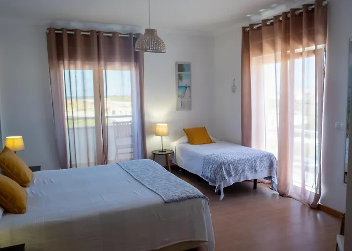 Pksc Surf House * Peniche